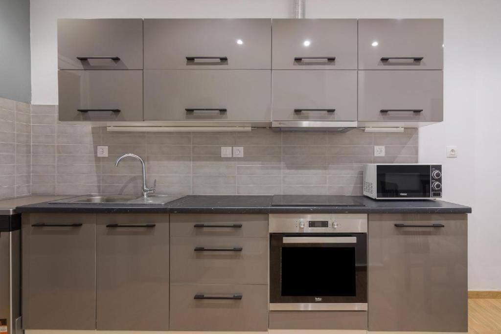 Fully Renovated 1 Bedroom Condo Athens Ngoại thất bức ảnh